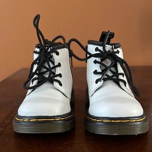 White dr martins